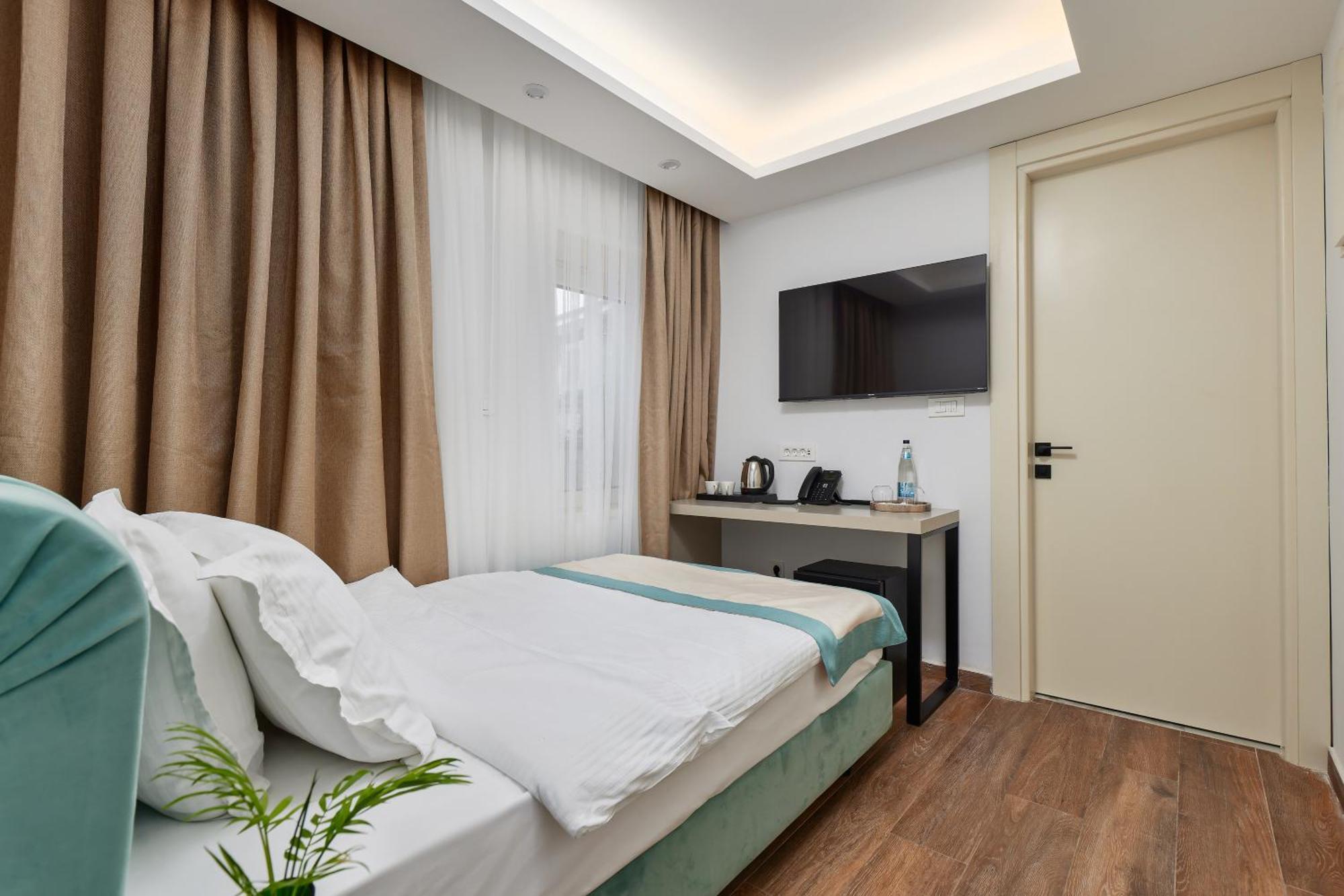 Hotel Splendido Bay Tivat Bagian luar foto